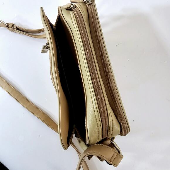 Liz Claiborne Accessories Sand Crossbody Purse Shoulder Bag Zippered Classiccore - Picture 7 of 14